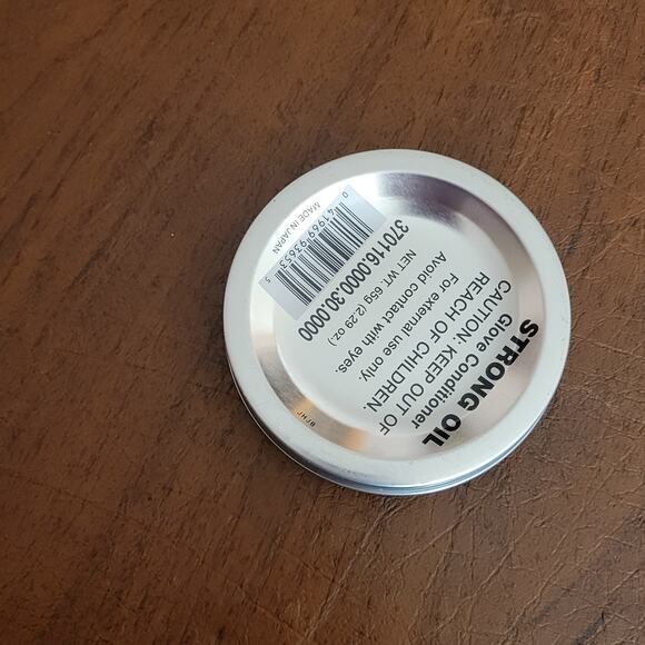 Mizuno Strong Oil Baseball Glove Conditioner, Clear New, open box - Picture 2 of 5